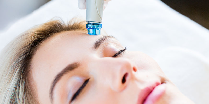 Want to live your life with clean, exfoliated and hydrated skin? Here’s the way to it!